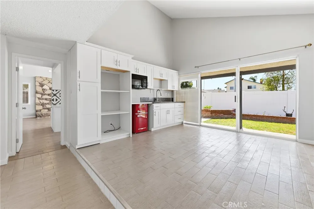 14672 Kimberly Circle Tustin, CA 92780