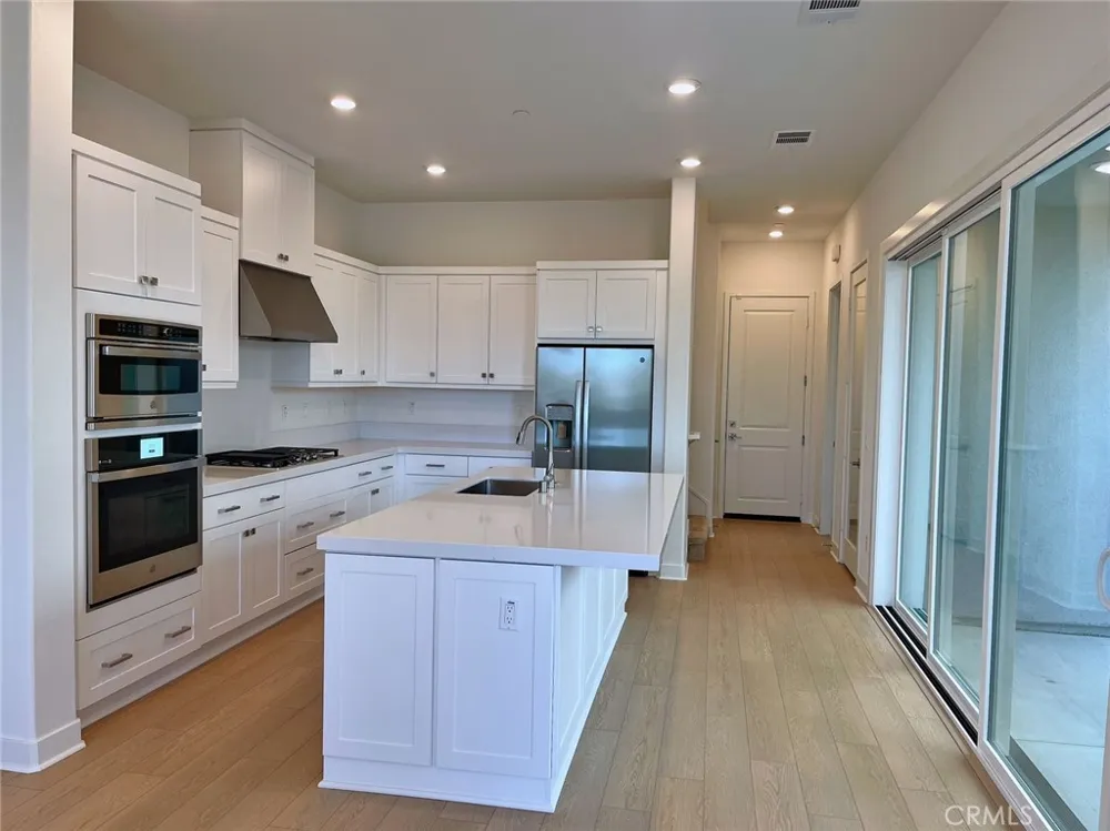 126 Baluster Irvine, CA 92618