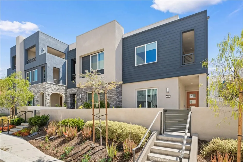 126 Baluster Irvine, CA 92618