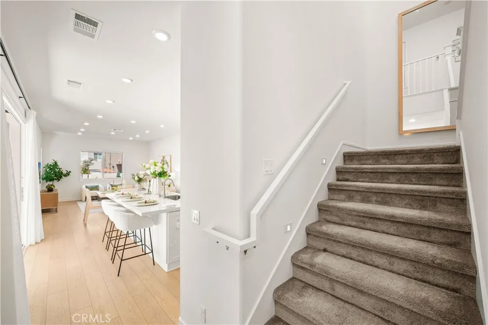 126 Baluster Irvine, CA 92618