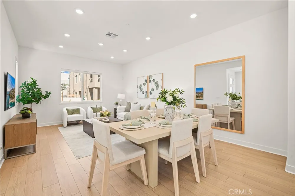 126 Baluster Irvine, CA 92618