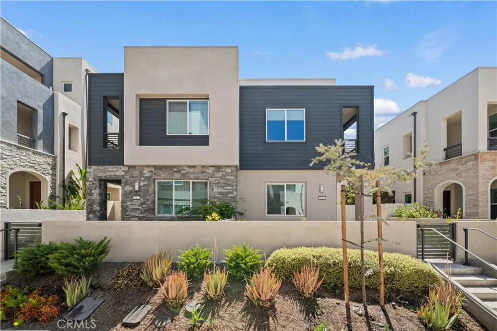 126 Baluster Irvine, CA 92618