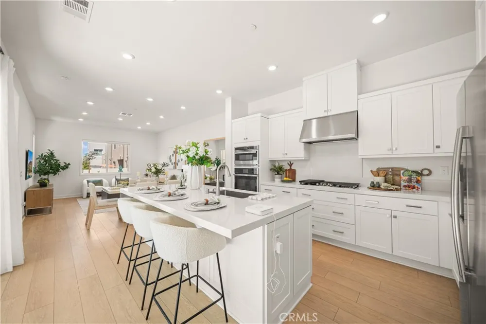 126 Baluster Irvine, CA 92618