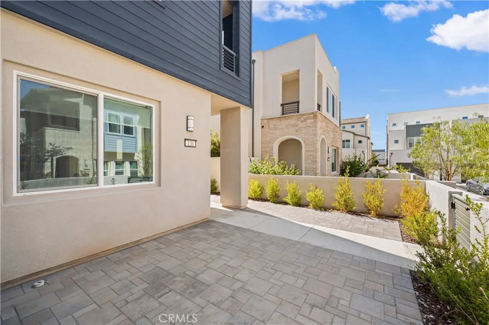 126 Baluster Irvine, CA 92618