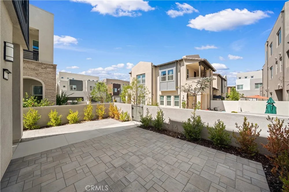 126 Baluster Irvine, CA 92618