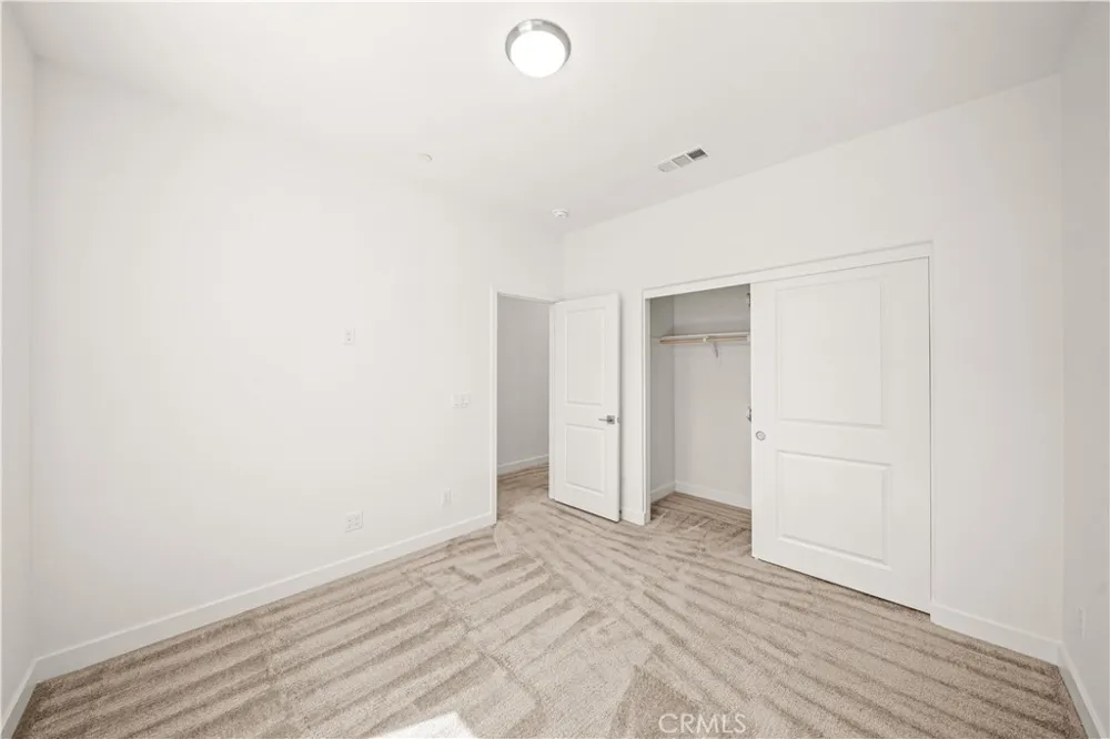 126 Baluster Irvine, CA 92618