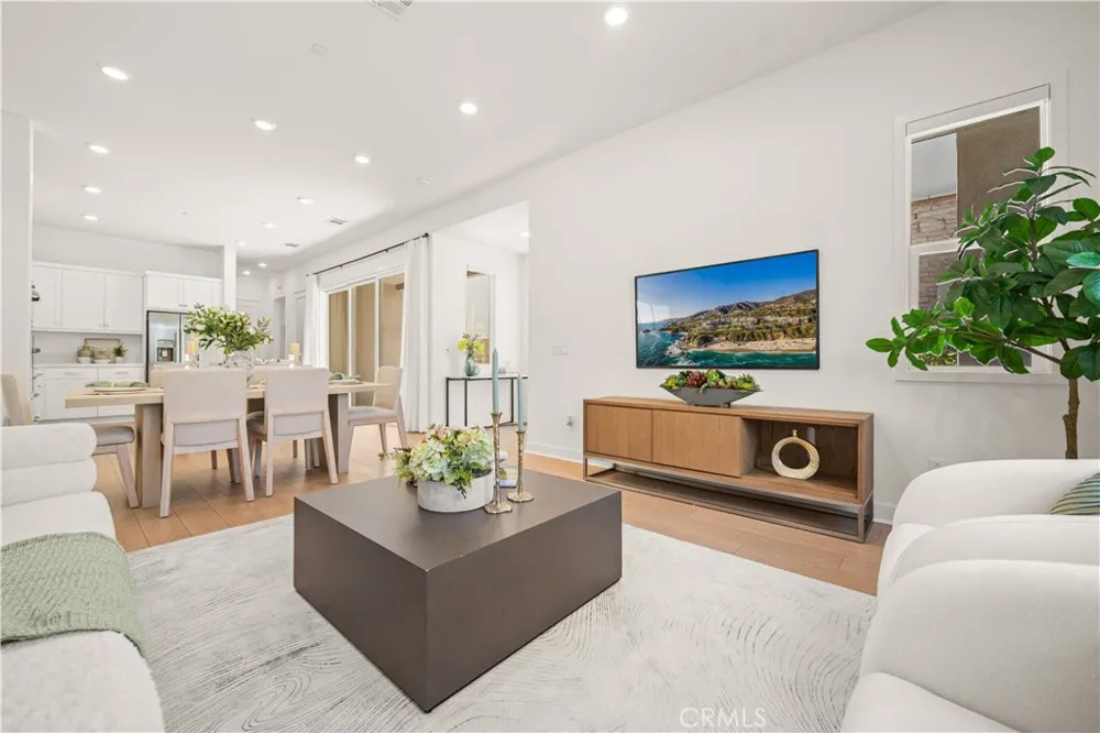126 Baluster Irvine, CA 92618