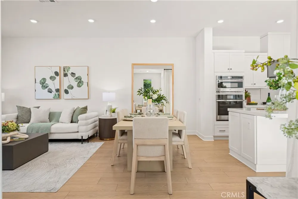 126 Baluster Irvine, CA 92618