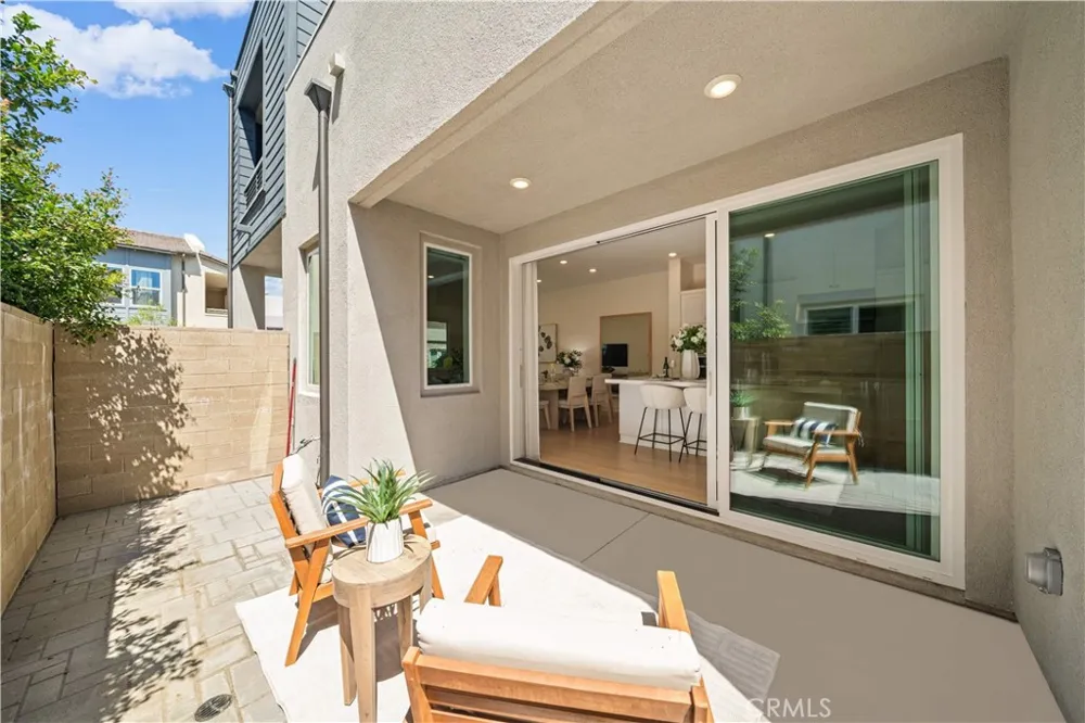 126 Baluster Irvine, CA 92618