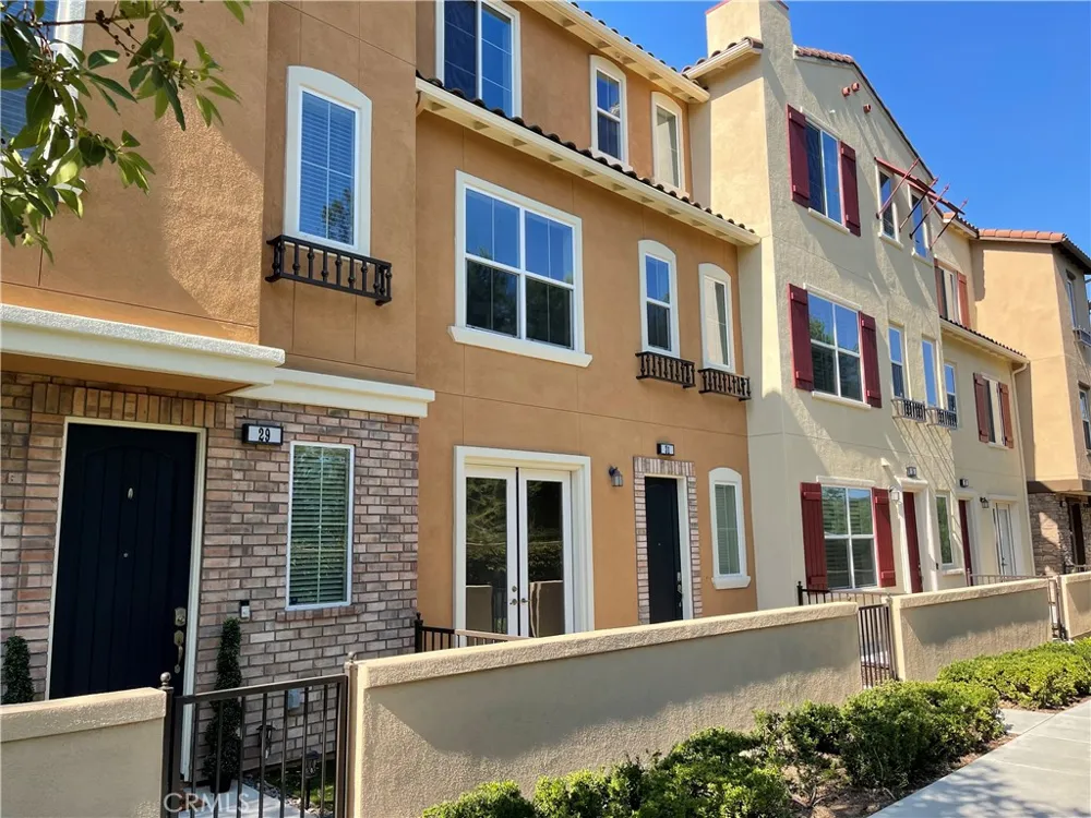 31 Aliso Ridge Mission Viejo, CA 92691
