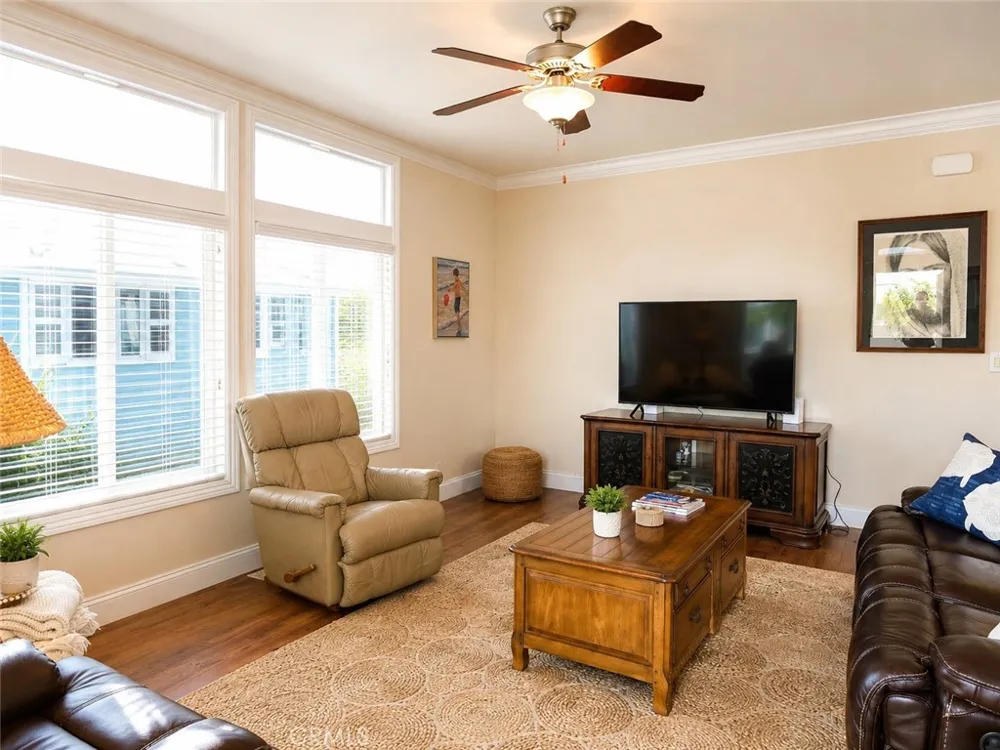 237 Albatross Fountain Valley, CA 92708