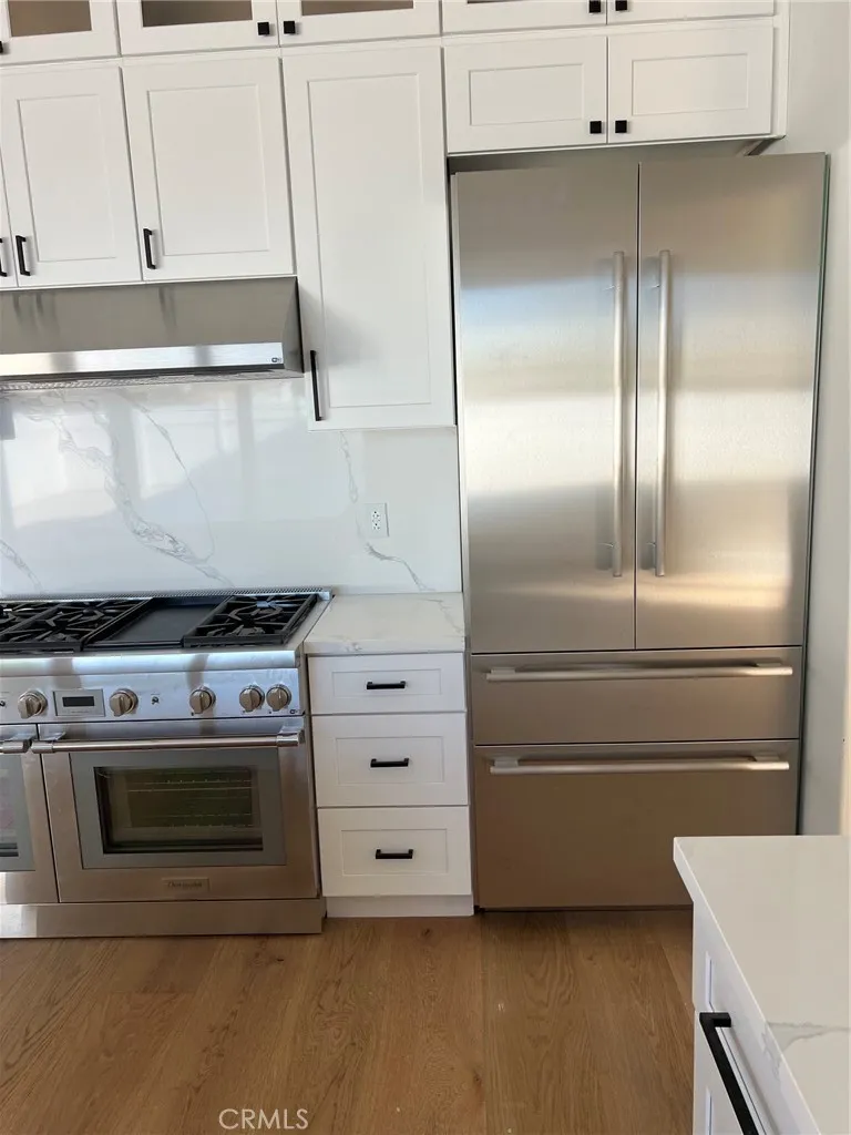 20329 Stagg Street Winnetka, CA 91306