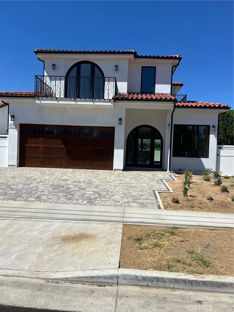 20329 Stagg Street Winnetka, CA 91306
