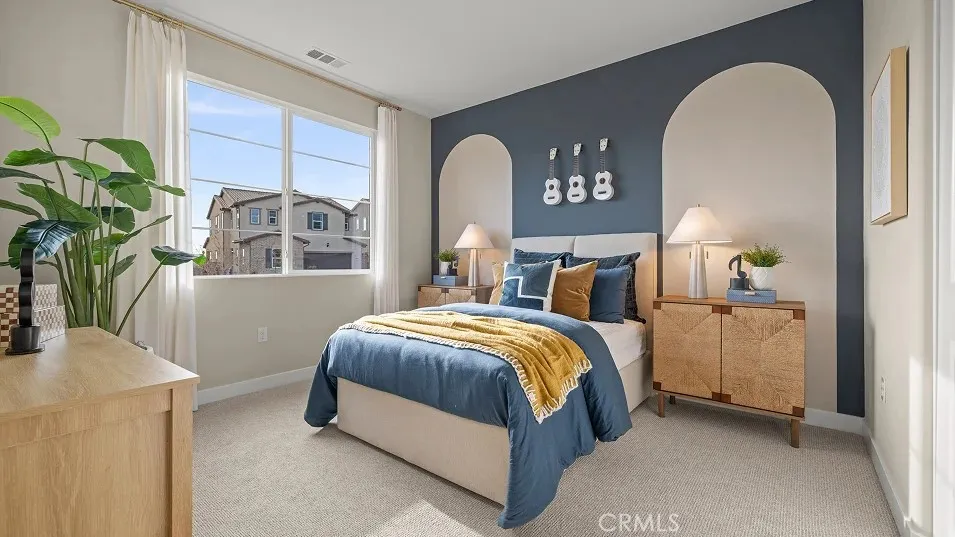 2028 Pyrenes Place Santa Paula, CA 93060