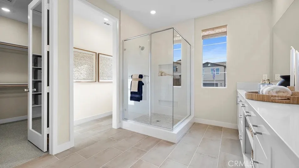 2028 Pyrenes Place Santa Paula, CA 93060