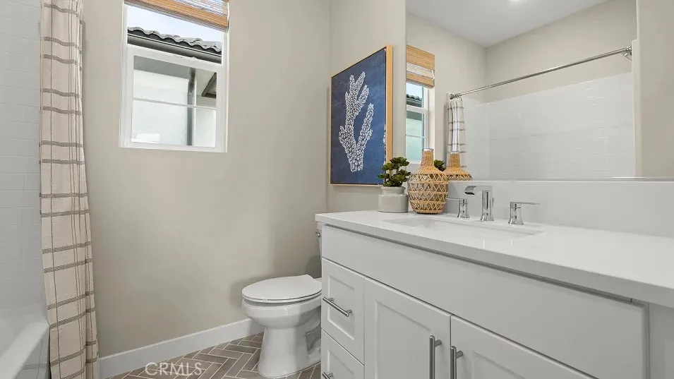 2028 Pyrenes Place Santa Paula, CA 93060