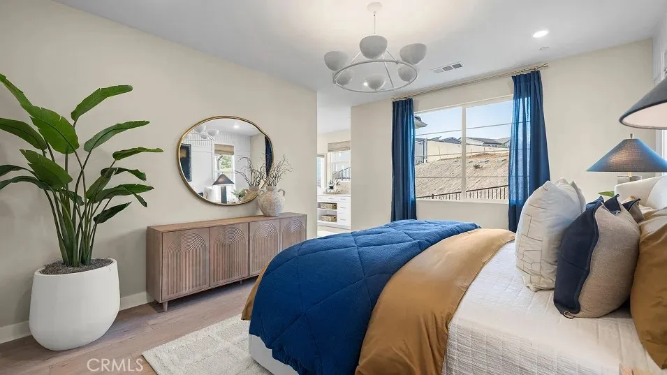 2028 Pyrenes Place Santa Paula, CA 93060