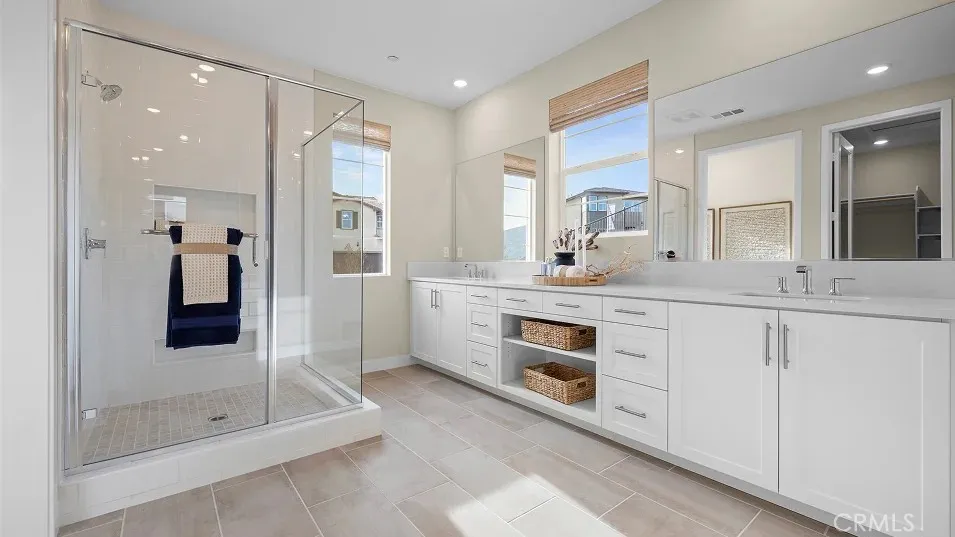2028 Pyrenes Place Santa Paula, CA 93060