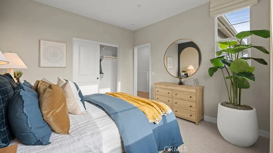 2028 Pyrenes Place Santa Paula, CA 93060