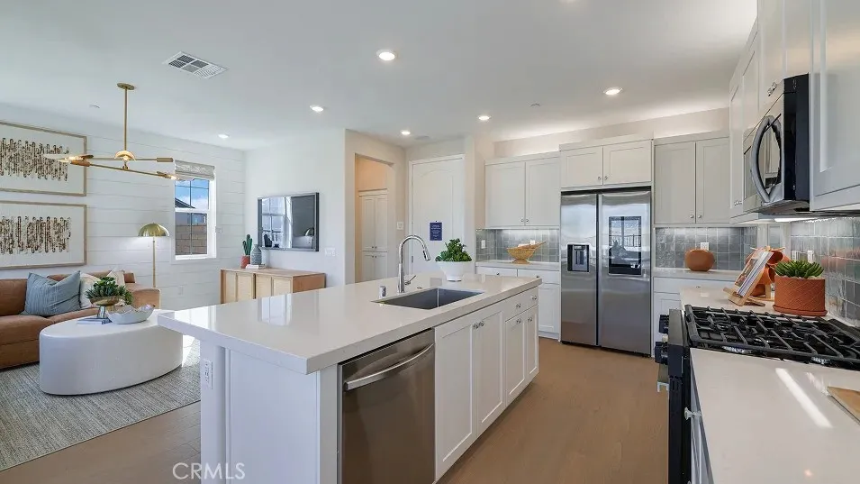 2207 Aneto Way Santa Paula, CA 93060