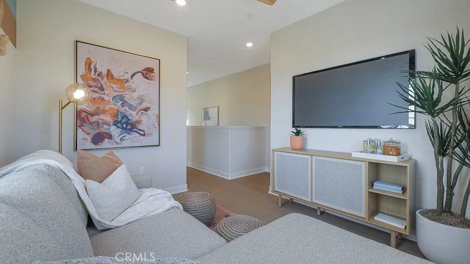 2207 Aneto Way Santa Paula, CA 93060