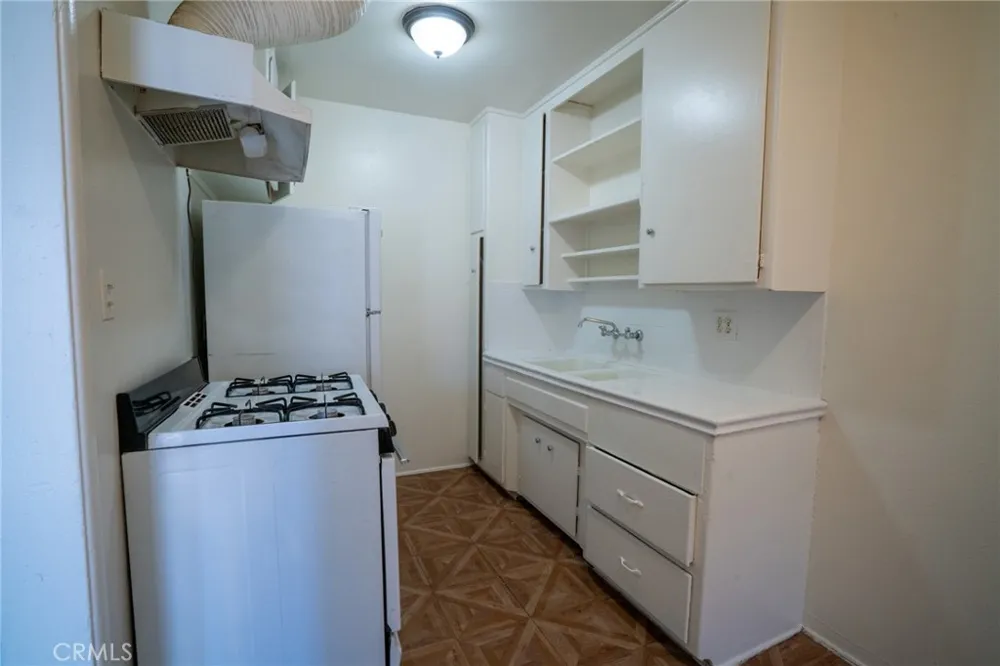 1425 Cedar Avenue Long Beach, CA 90813