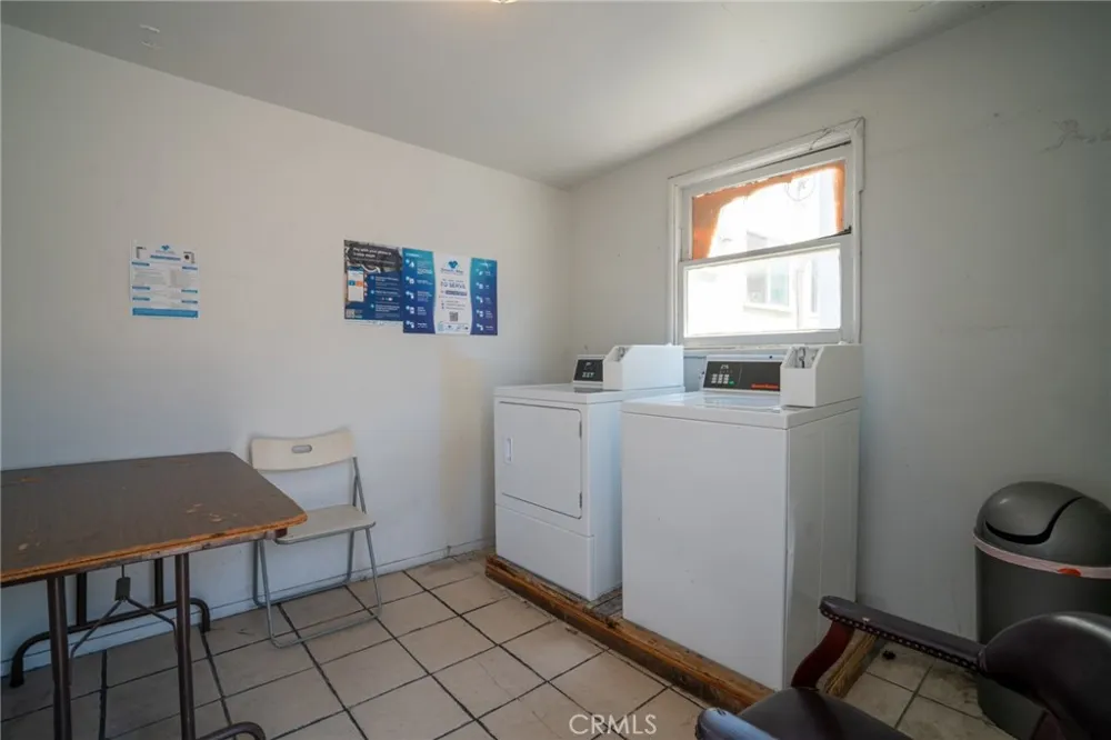 1425 Cedar Avenue Long Beach, CA 90813
