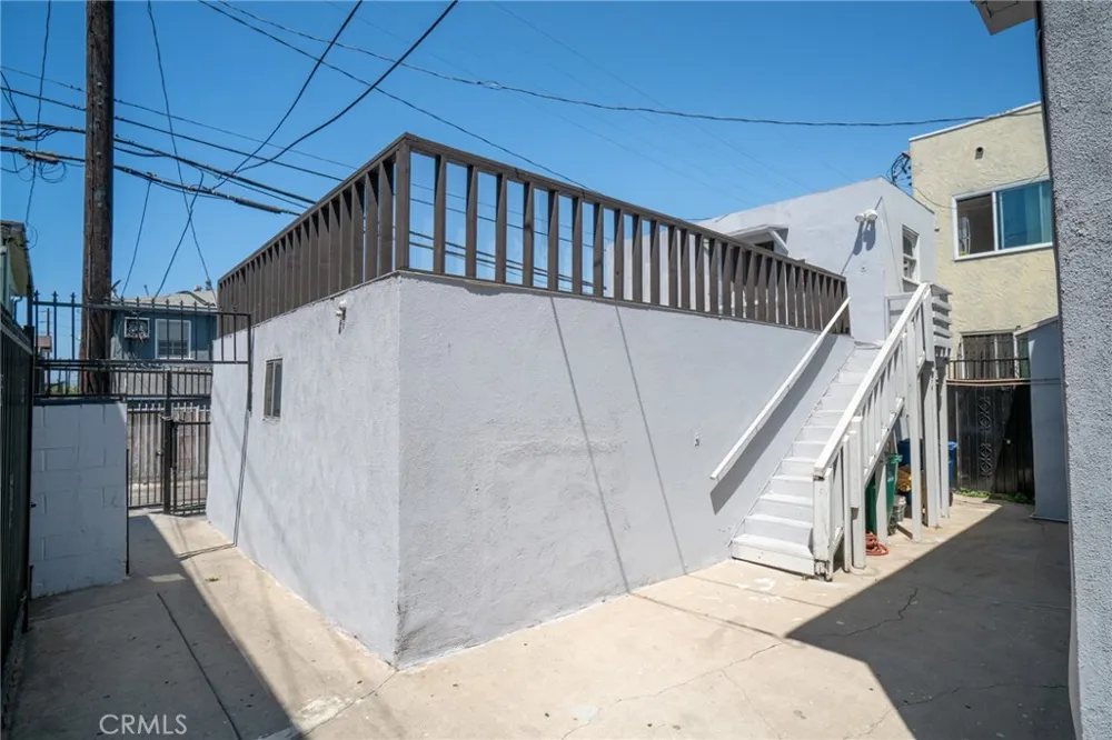 1425 Cedar Avenue Long Beach, CA 90813