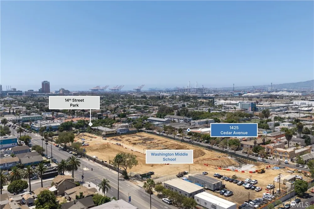 1425 Cedar Avenue Long Beach, CA 90813