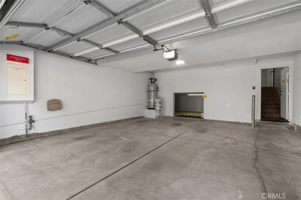 2056 Owens Fullerton, CA 92833
