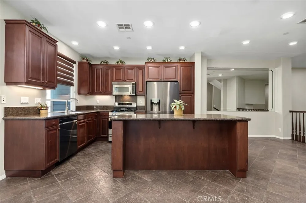 2056 Owens Fullerton, CA 92833