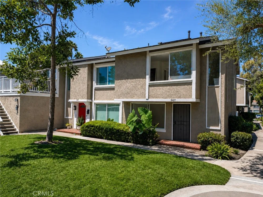 8437 El Arroyo Huntington Beach, CA 92647