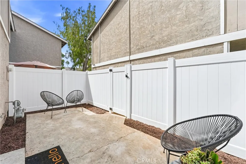 8437 El Arroyo Huntington Beach, CA 92647