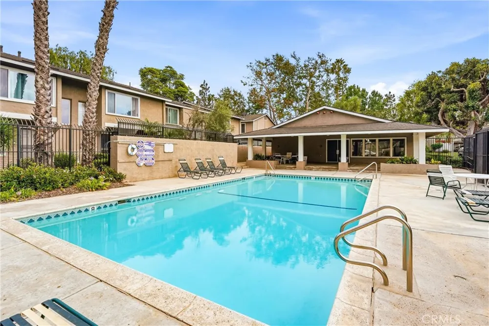 8437 El Arroyo Huntington Beach, CA 92647