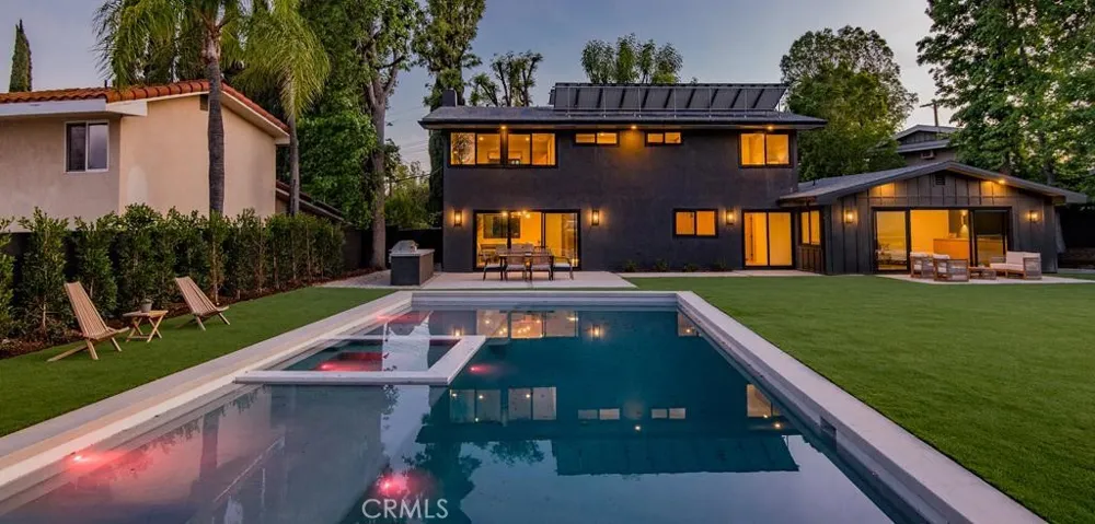 24245 Hatteras Woodland Hills, CA 91367