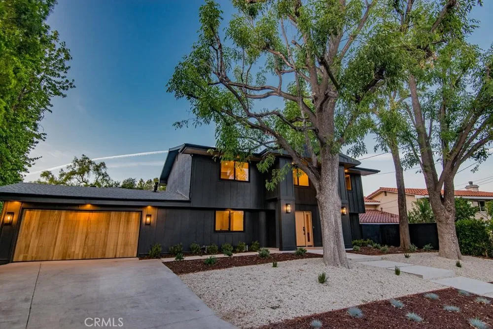 24245 Hatteras Woodland Hills, CA 91367