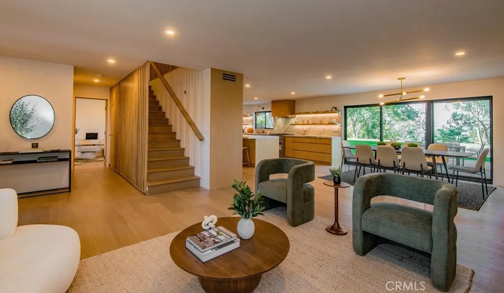 24245 Hatteras Woodland Hills, CA 91367
