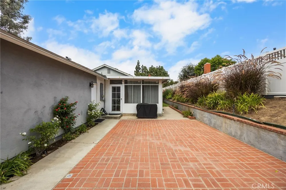 1136 Nottingham Way Placentia, CA 92870