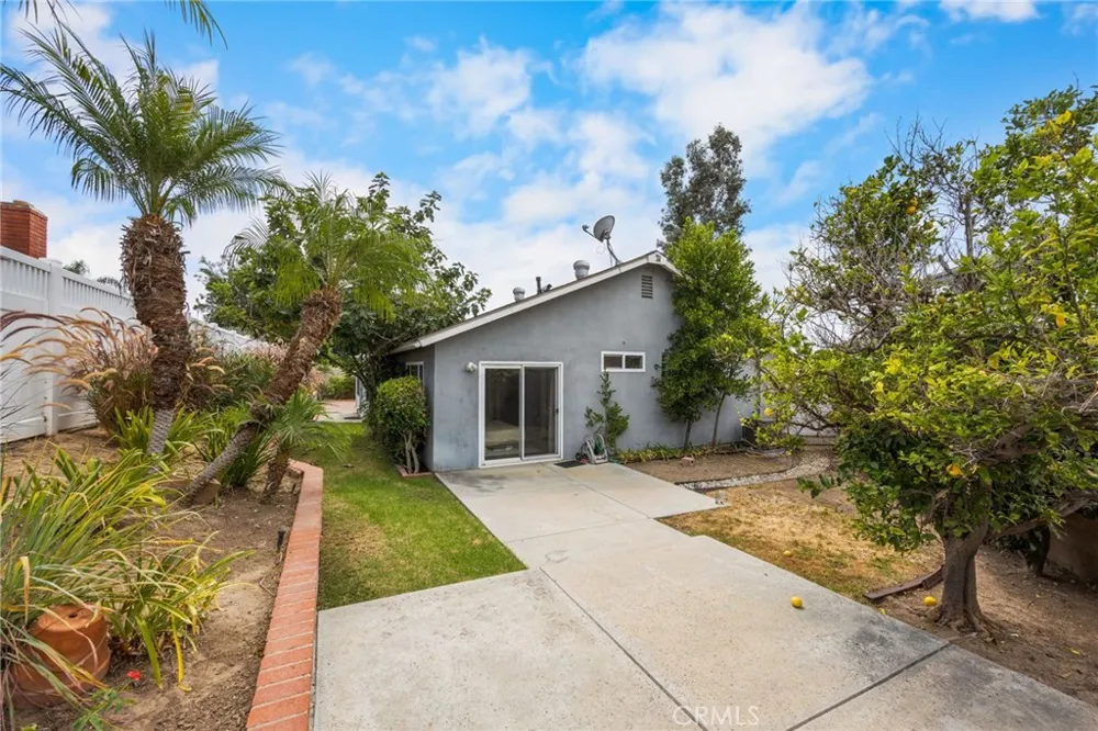 1136 Nottingham Way Placentia, CA 92870