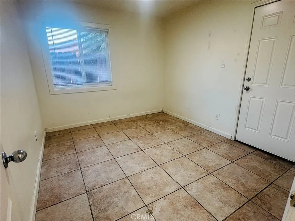 296 Allen #2 San Bernardino, CA 92408