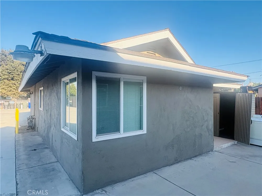 296 Allen #2 San Bernardino, CA 92408