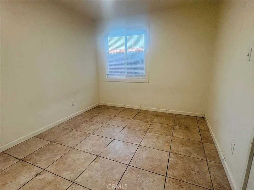 296 Allen #2 San Bernardino, CA 92408