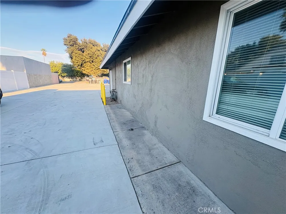 296 Allen #2 San Bernardino, CA 92408