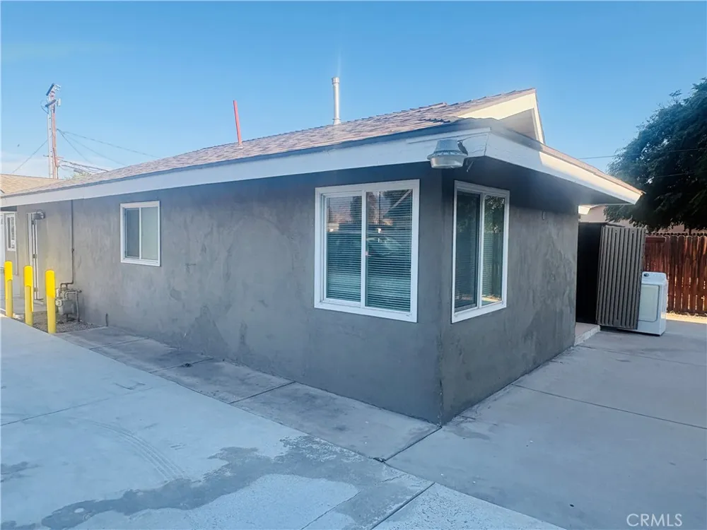296 Allen #2 San Bernardino, CA 92408