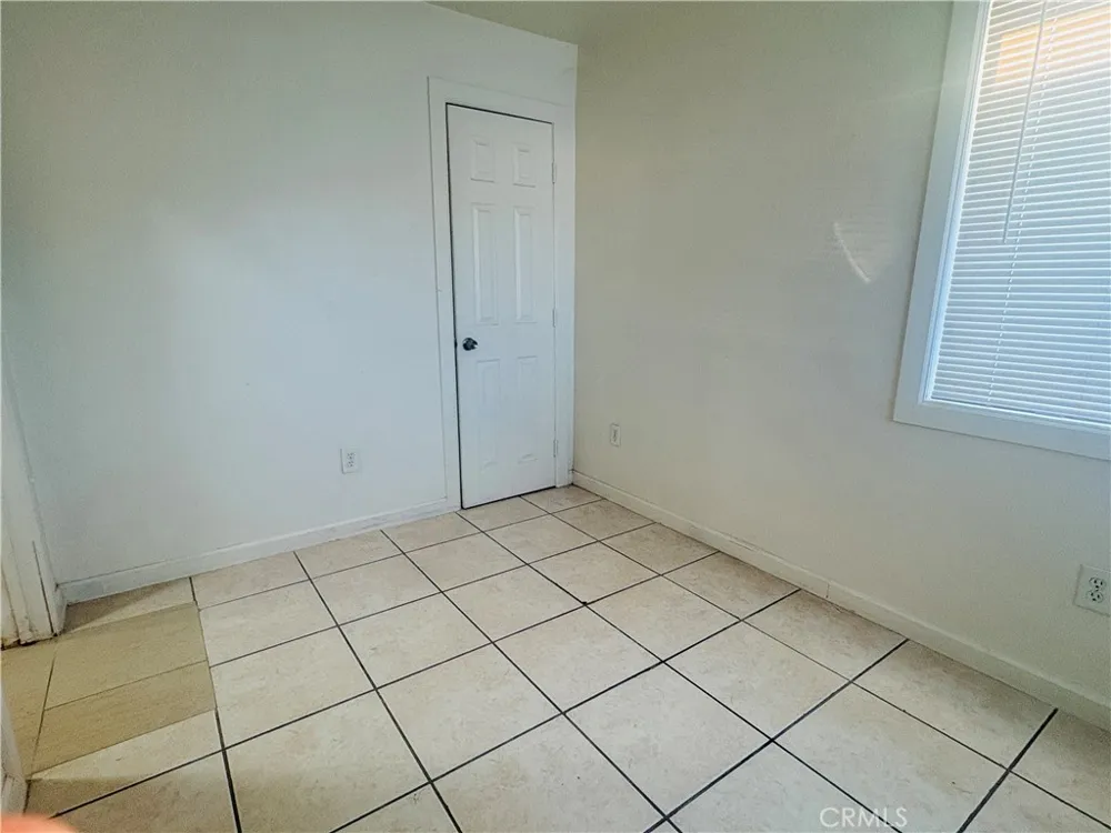 296 Allen #2 San Bernardino, CA 92408