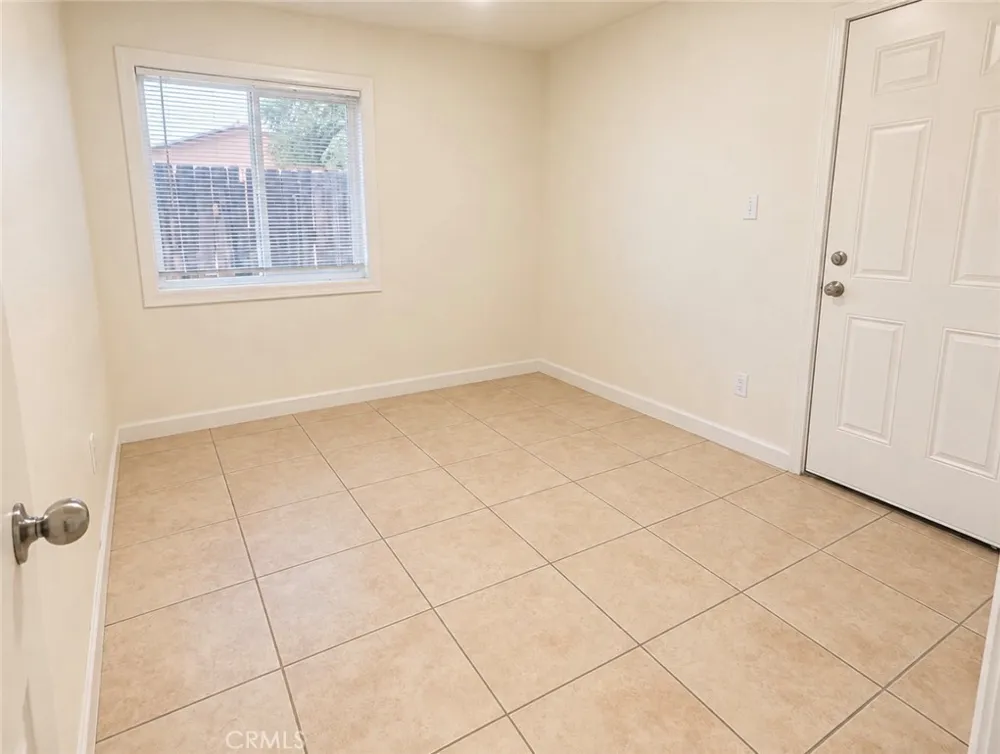 296 Allen #2 San Bernardino, CA 92408