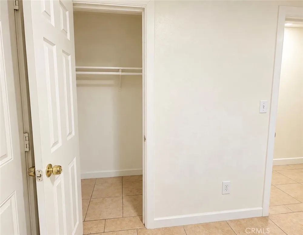 296 Allen #2 San Bernardino, CA 92408