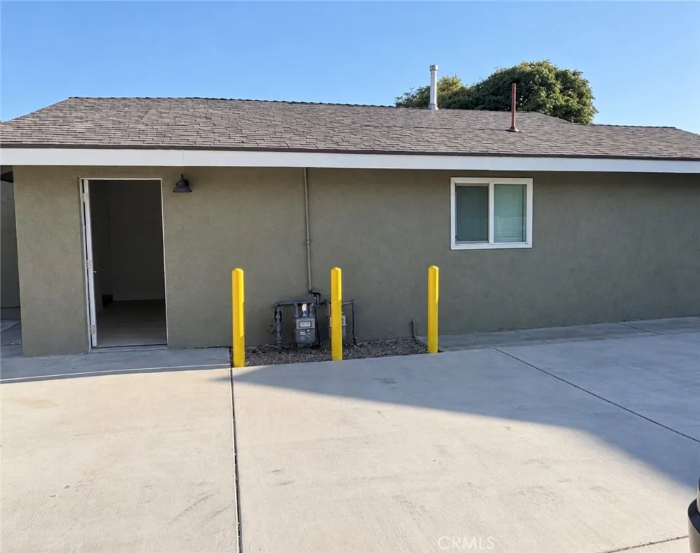 296 Allen #2 San Bernardino, CA 92408