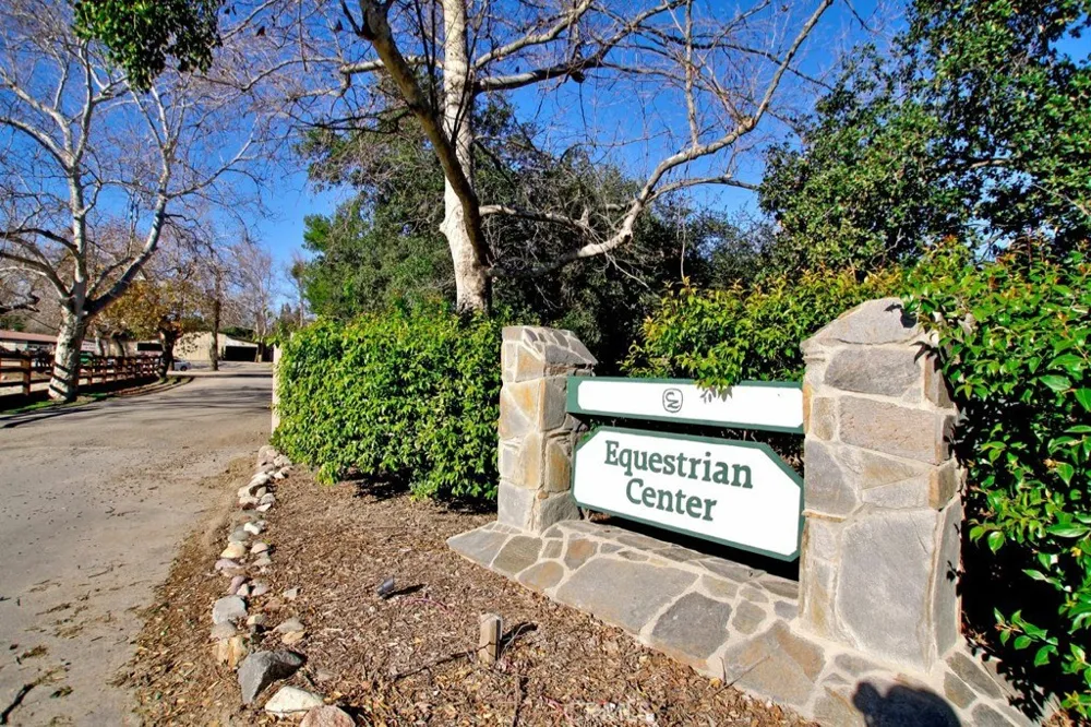 30 Eisenhower Lane Lane Coto de Caza, CA 92679