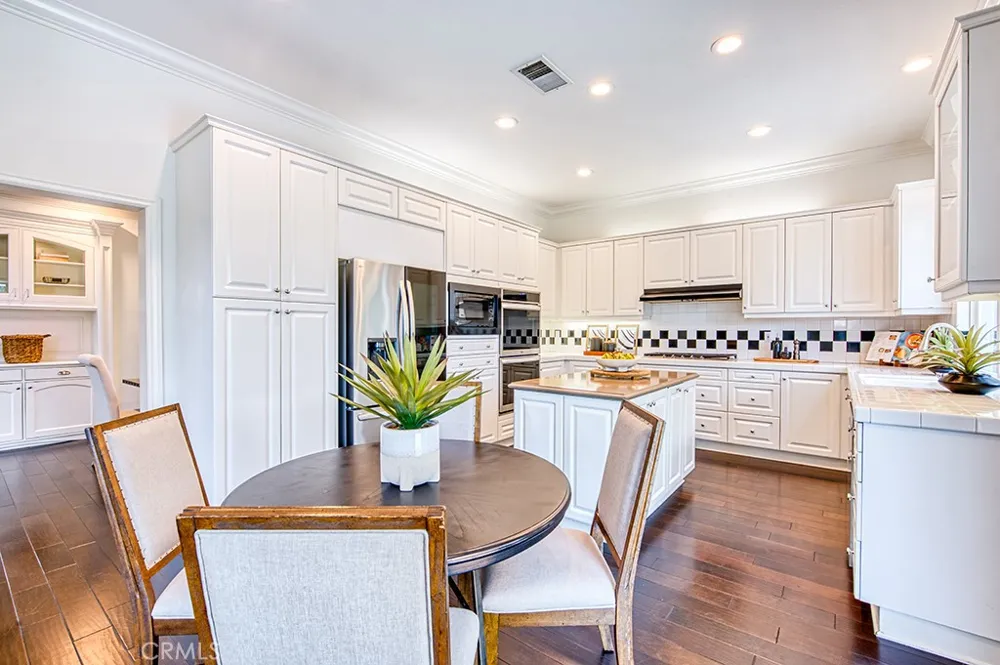30 Eisenhower Lane Lane Coto de Caza, CA 92679